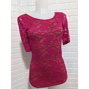 EUC Gianni Bini Small Hot pink lace top